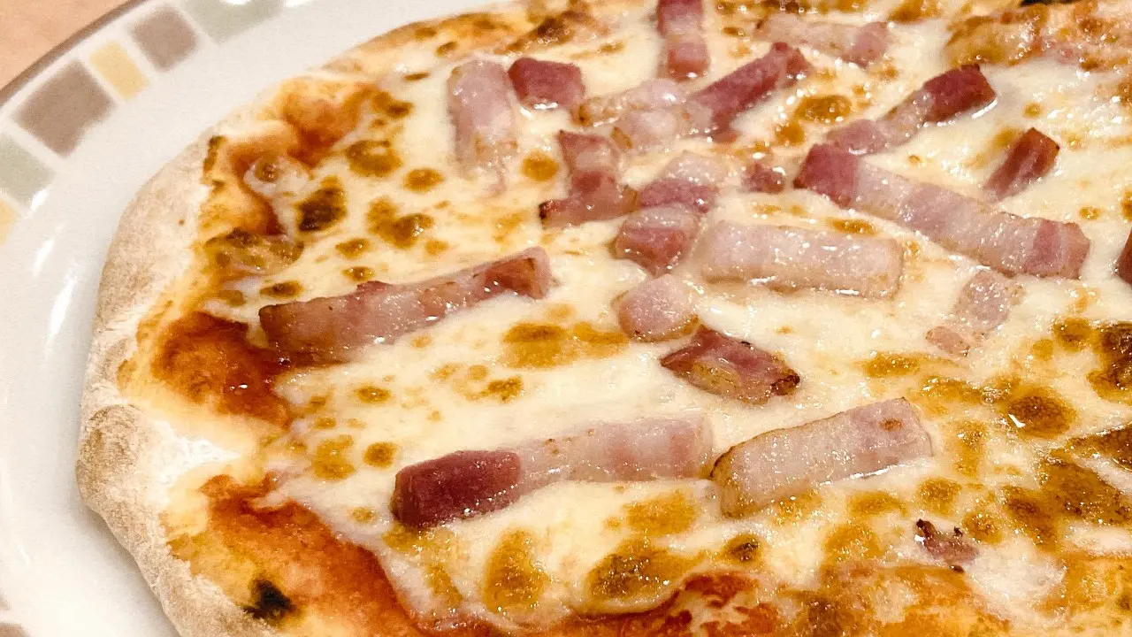 パンチェッタのピザ